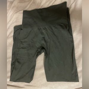 Seamless workout tights